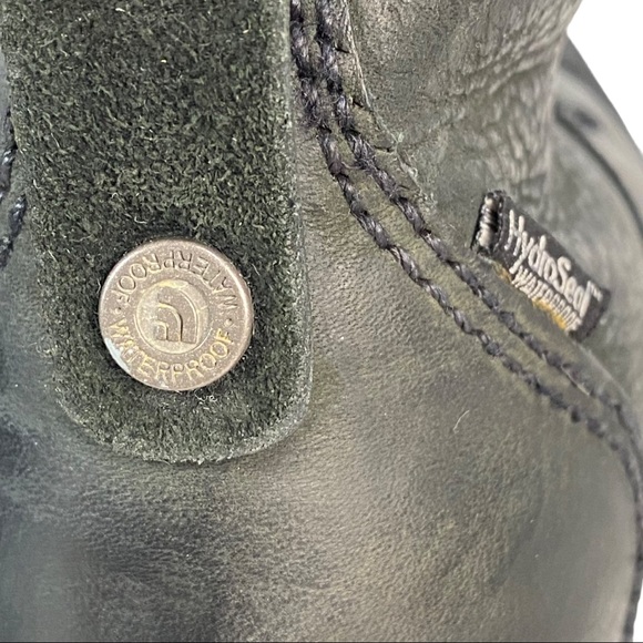 The North Face Leather Waterproof Insulated Boots - Picture 11 of 12